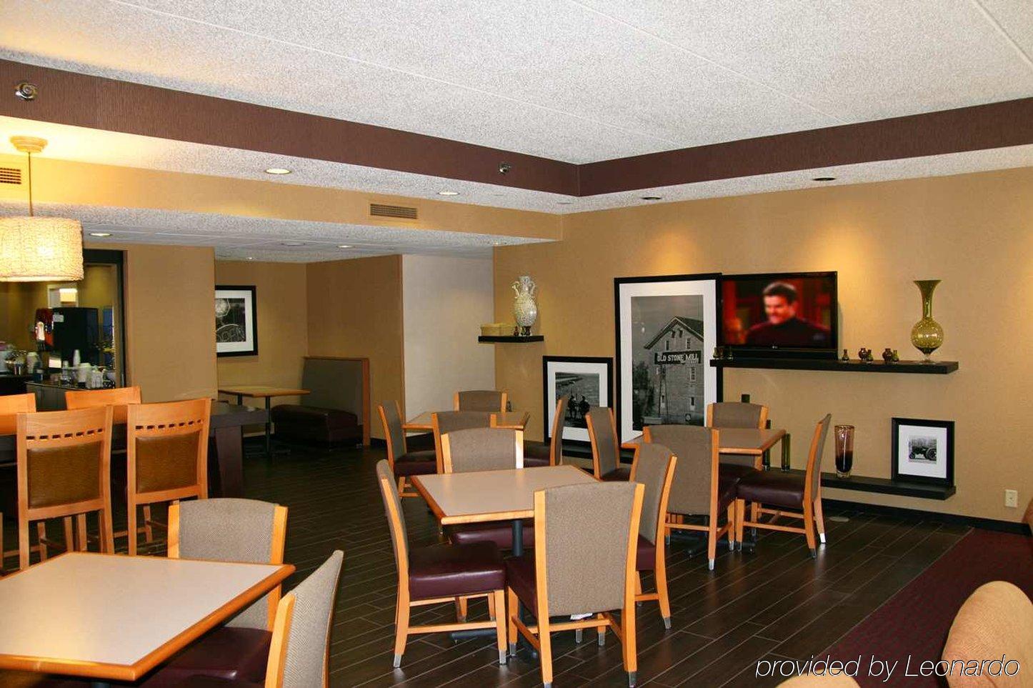 Spx Hotel Green Bay Restaurante foto